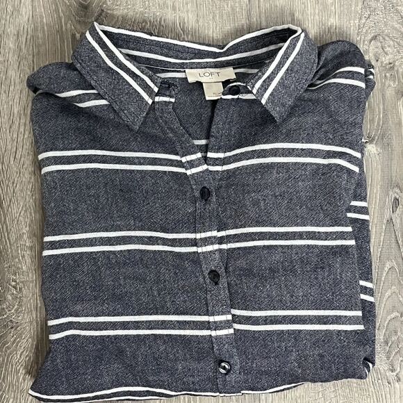 Ann Taylor Loft XL Top Button Up Shirt Gray White Stripe Lightweight Career Work - Picture 1 of 4